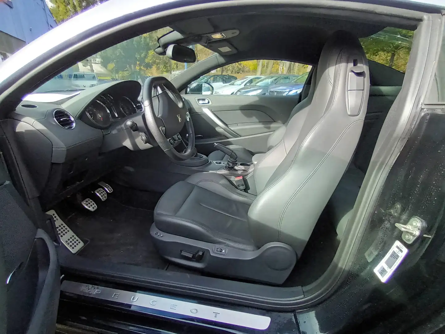 Peugeot RCZ Basis Schwarz - 2