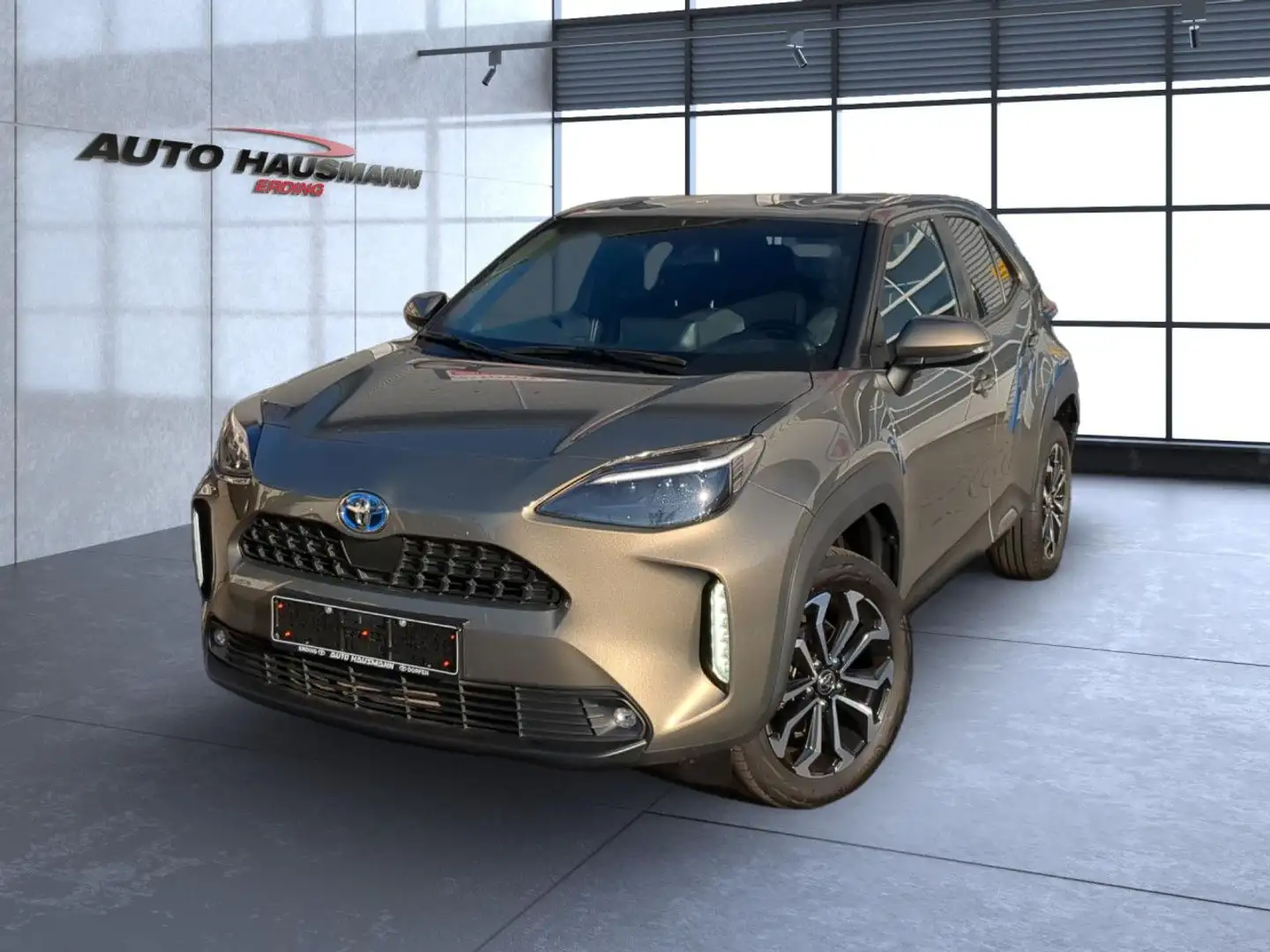 Toyota Yaris Cross 1.5 Hybrid Team D +Winterpaket Automat Bronze - 1