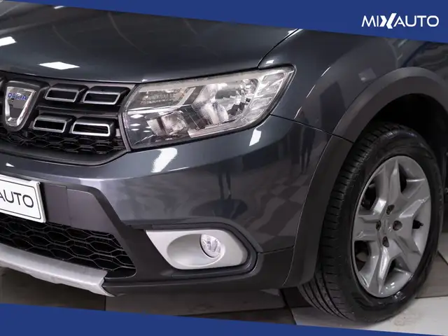 Dacia Sandero view 9