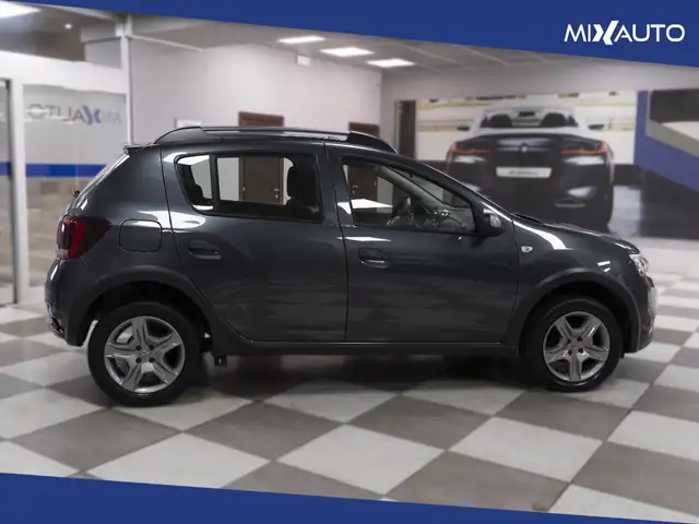 Dacia Sandero view 6