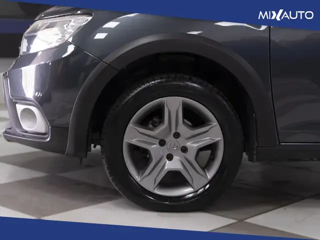 Dacia Sandero view 8