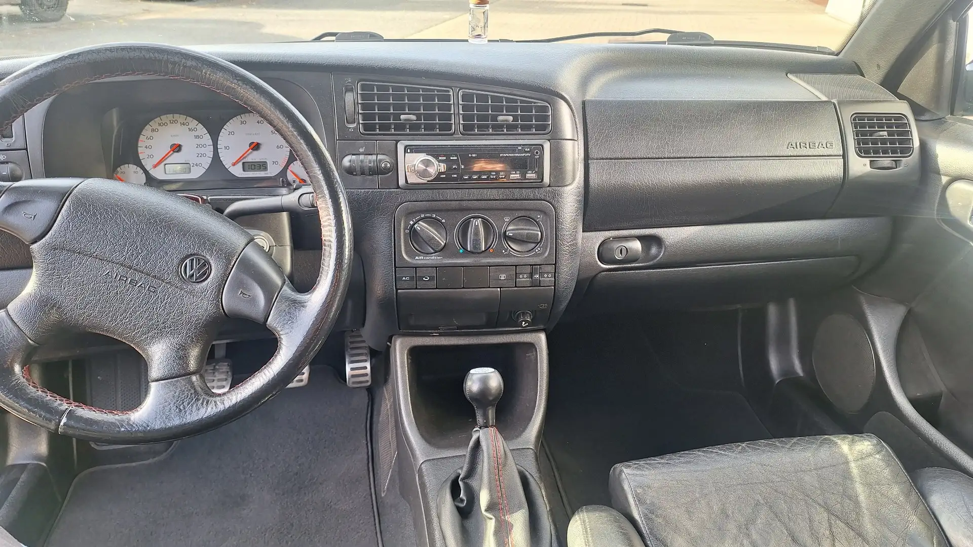 Volkswagen Golf Variant 2.9 Syncro VR6 Чорний - 2