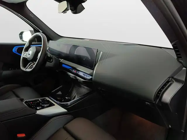 BMW X3 view 10