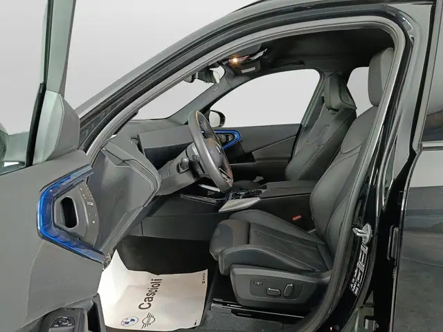 BMW X3 view 8