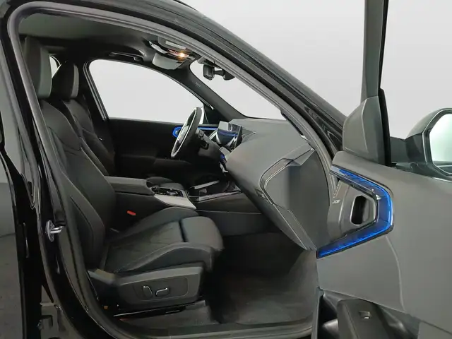 BMW X3 view 11