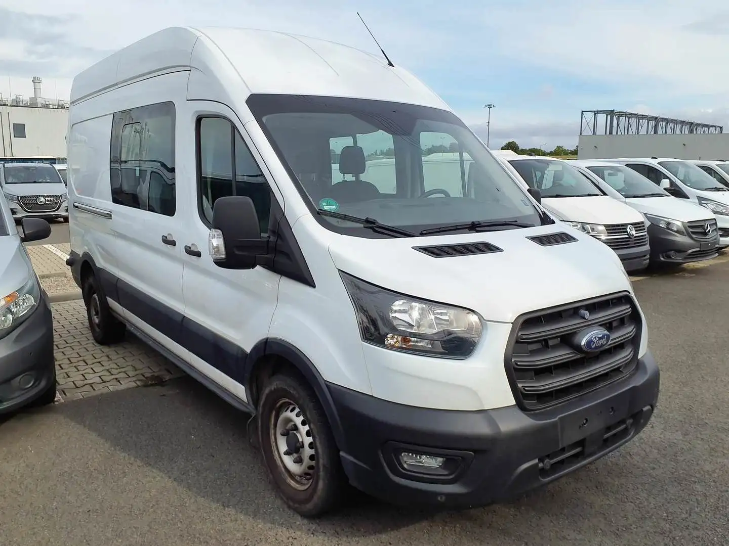 Ford Transit Doka 350 L3H3*4x4*ALLRAD*5-SITZER* Weiß - 2