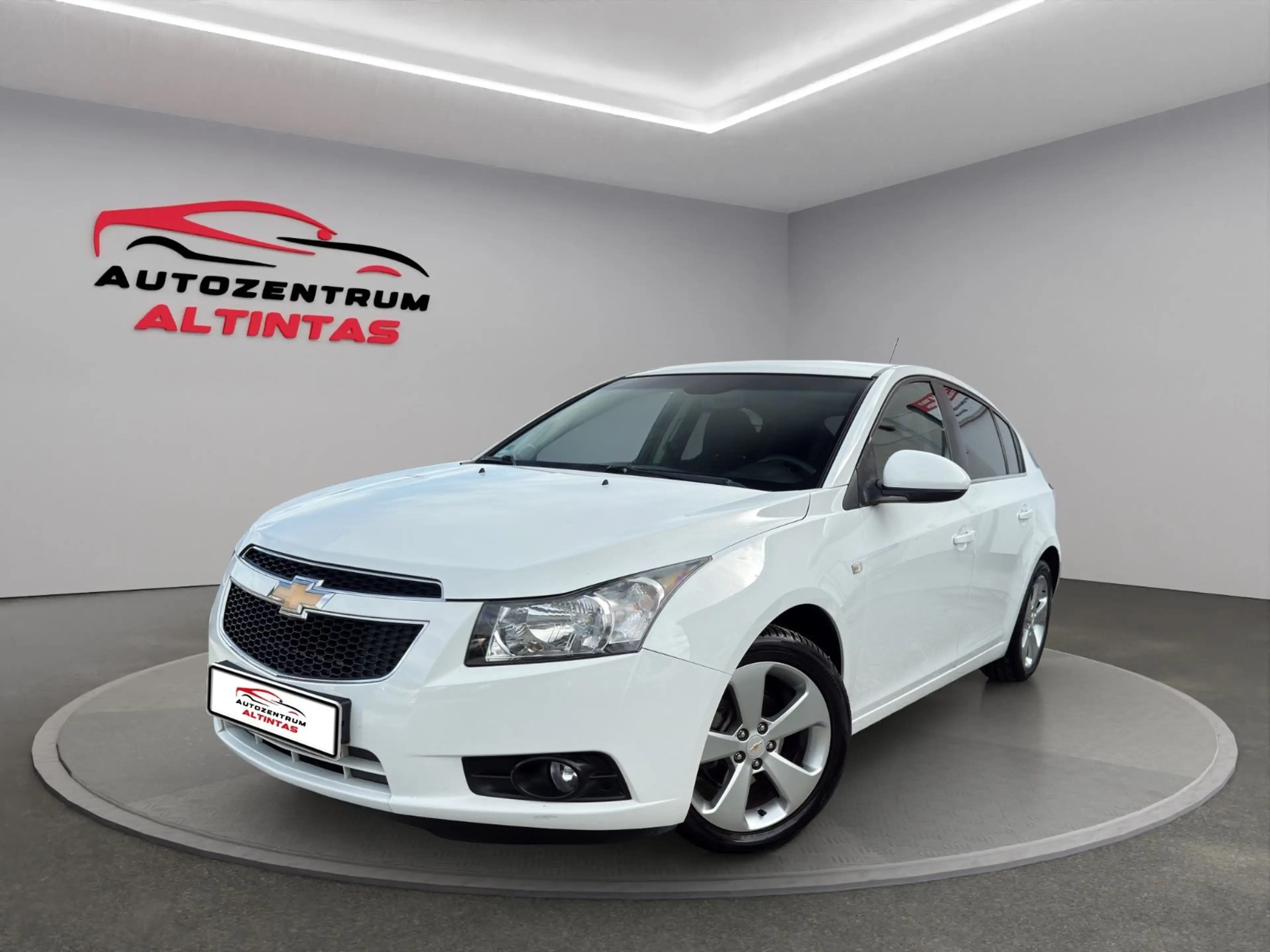 Chevrolet Cruze Hatchback LTZ*KLIMA*99TKM*NAVI*PDC*TEMP.*