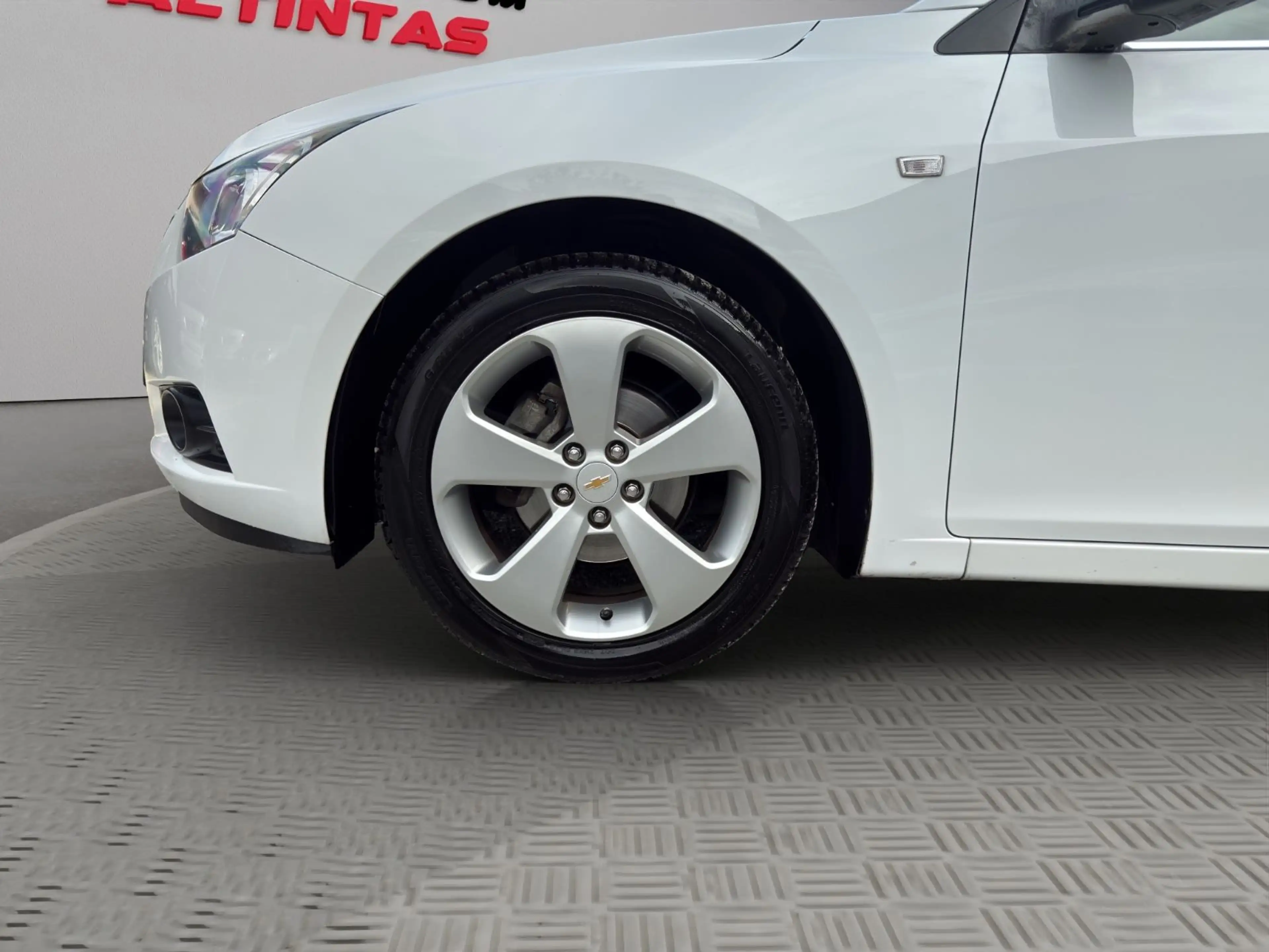 Chevrolet Cruze Hatchback LTZ*KLIMA*99TKM*NAVI*PDC*TEMP.* — photo 9