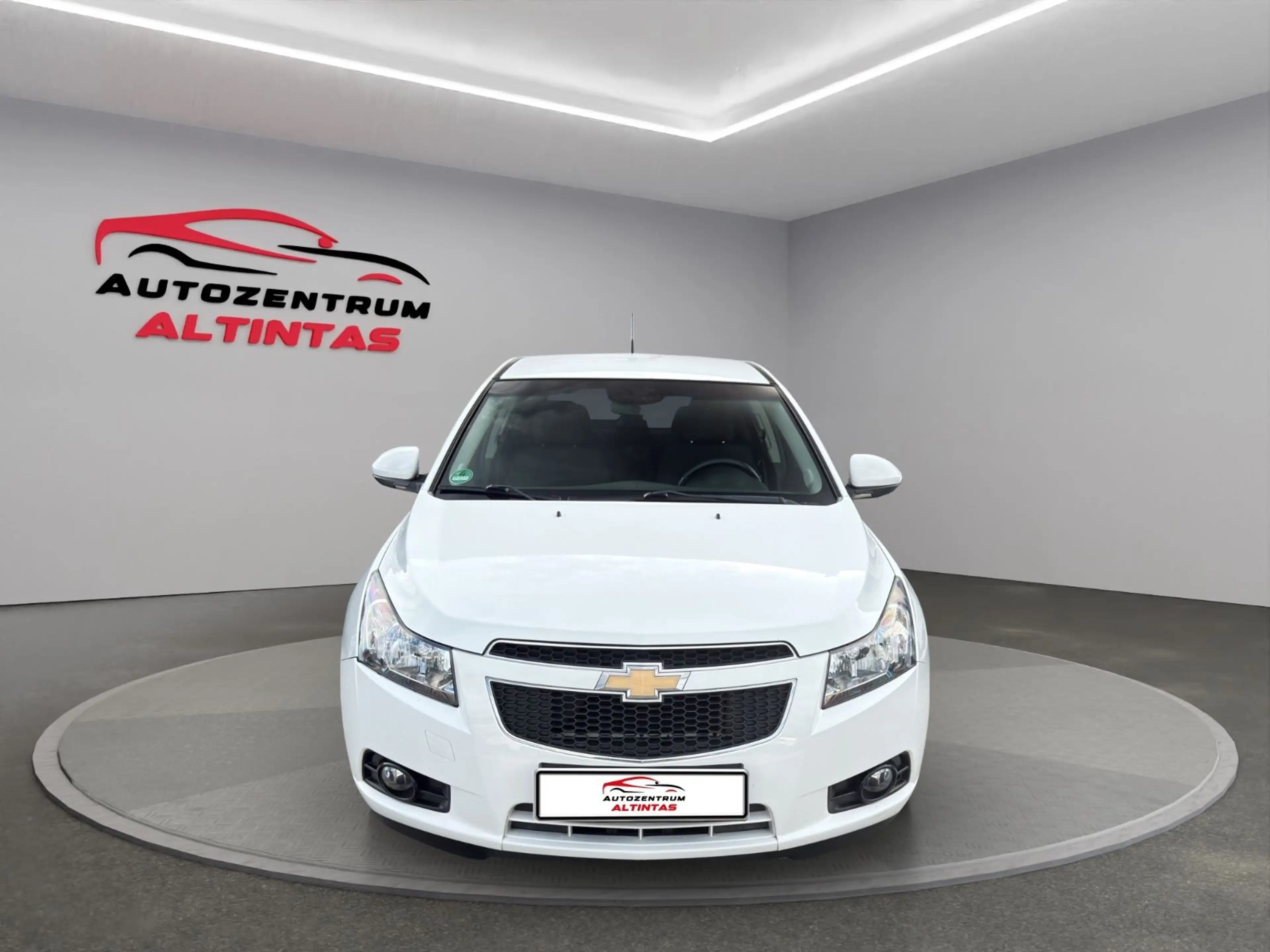 Chevrolet Cruze Hatchback LTZ*KLIMA*99TKM*NAVI*PDC*TEMP.* — photo 5