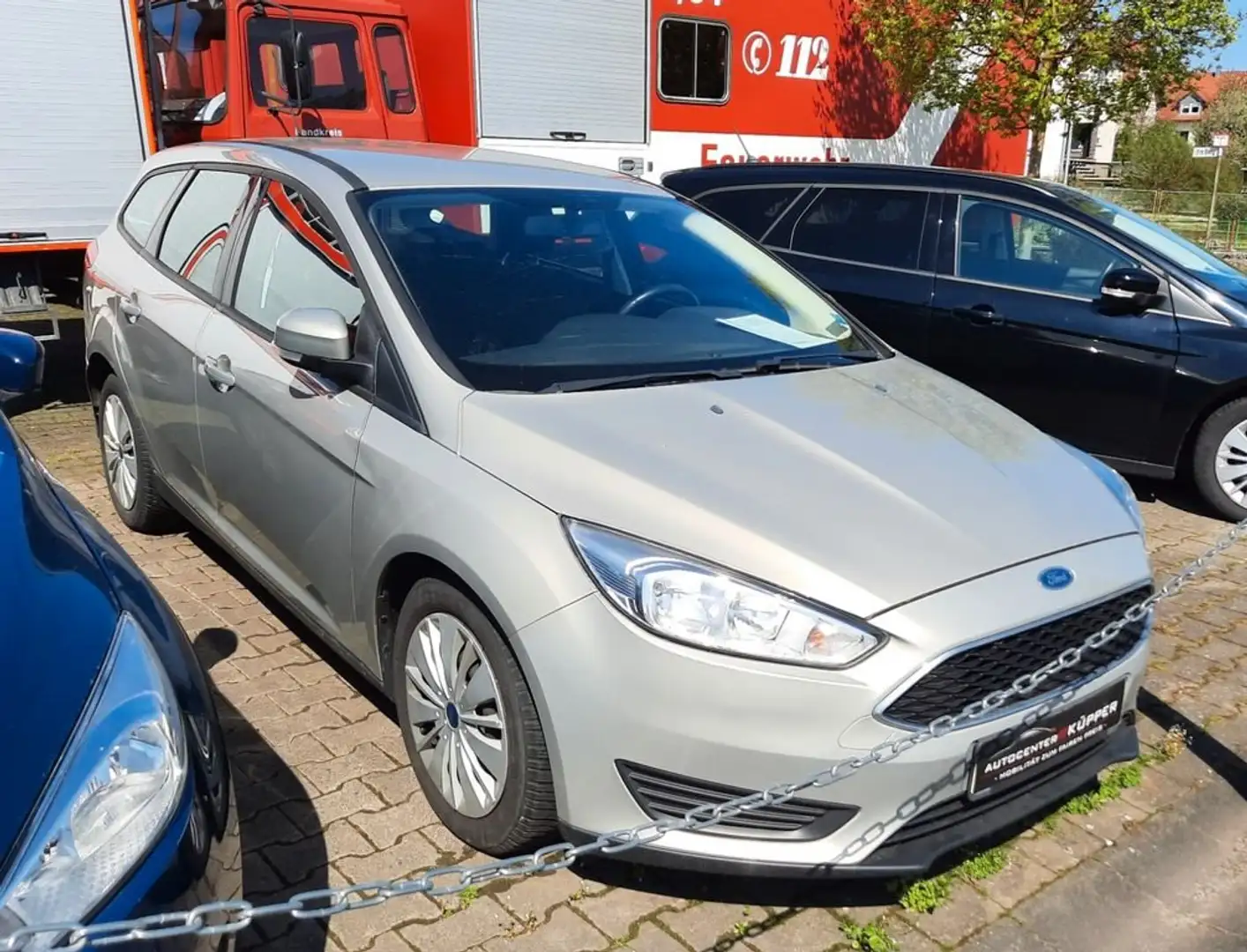 Ford Focus Turnier 1.5 TDCi Trend 1. Hand / Klima / Aut. Gris - 2