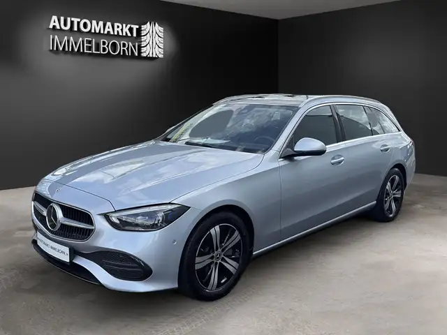 Mercedes-Benz C-Class view 4