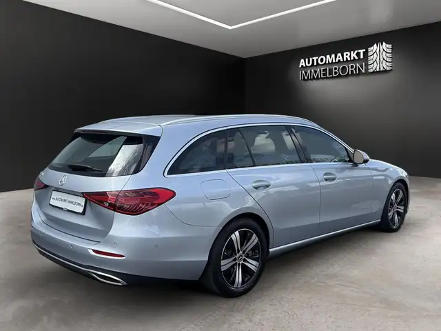 Mercedes-Benz C-Class view 8
