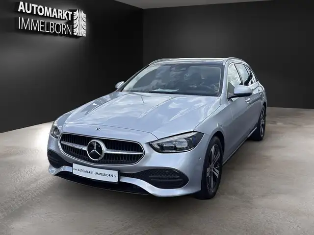 Mercedes-Benz C-Class view 3