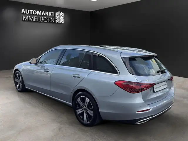 Mercedes-Benz C-Class view 6