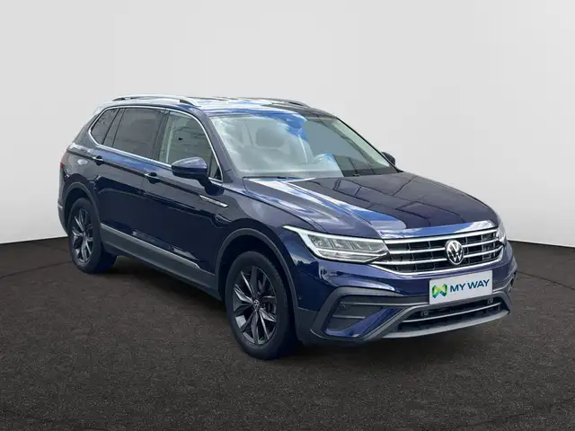 Volkswagen Tiguan Allspace view 4