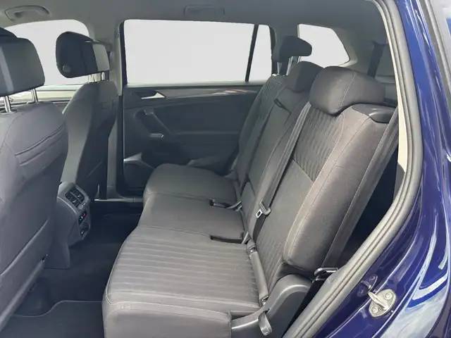 Volkswagen Tiguan Allspace view 14