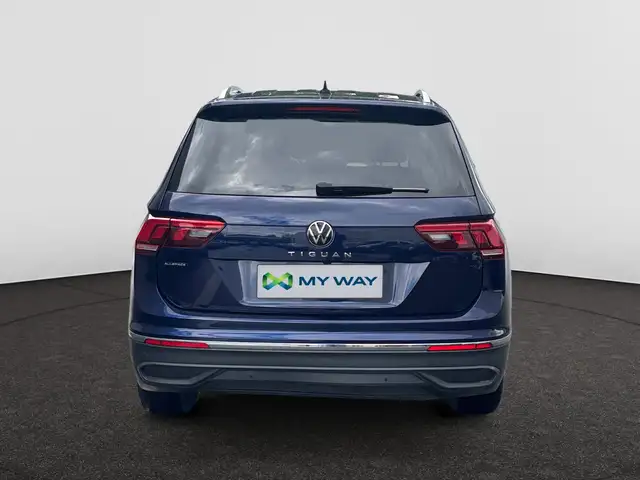 Volkswagen Tiguan Allspace view 6