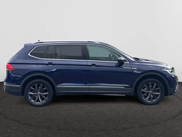 Volkswagen Tiguan Allspace view 7