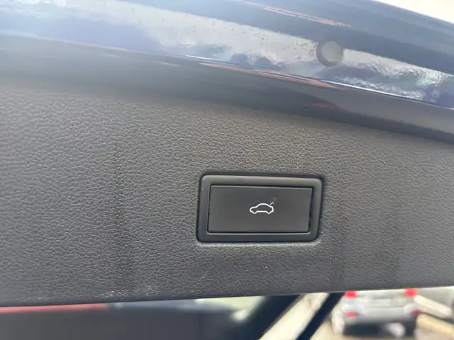 Volkswagen Tiguan Allspace view 15
