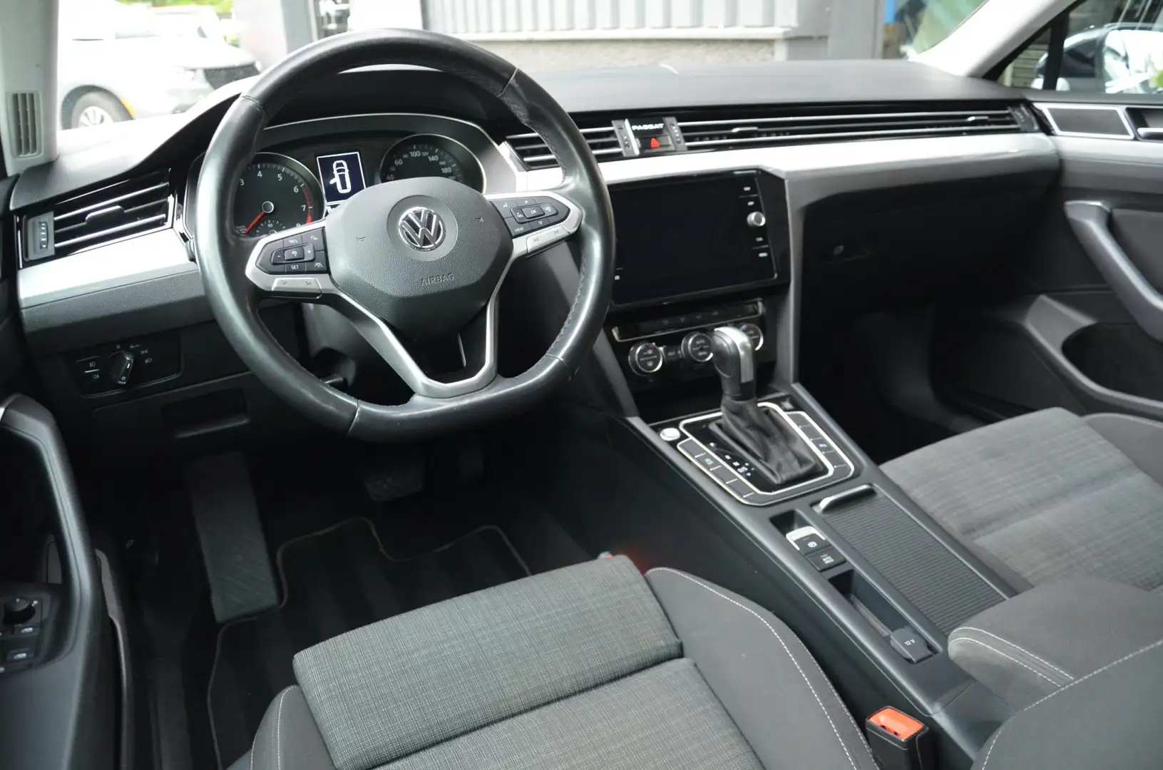 Volkswagen Passat Variant 1.5 TSI Business DSG|ACC|CarPlay|FaceLift|NAP Noir - 2