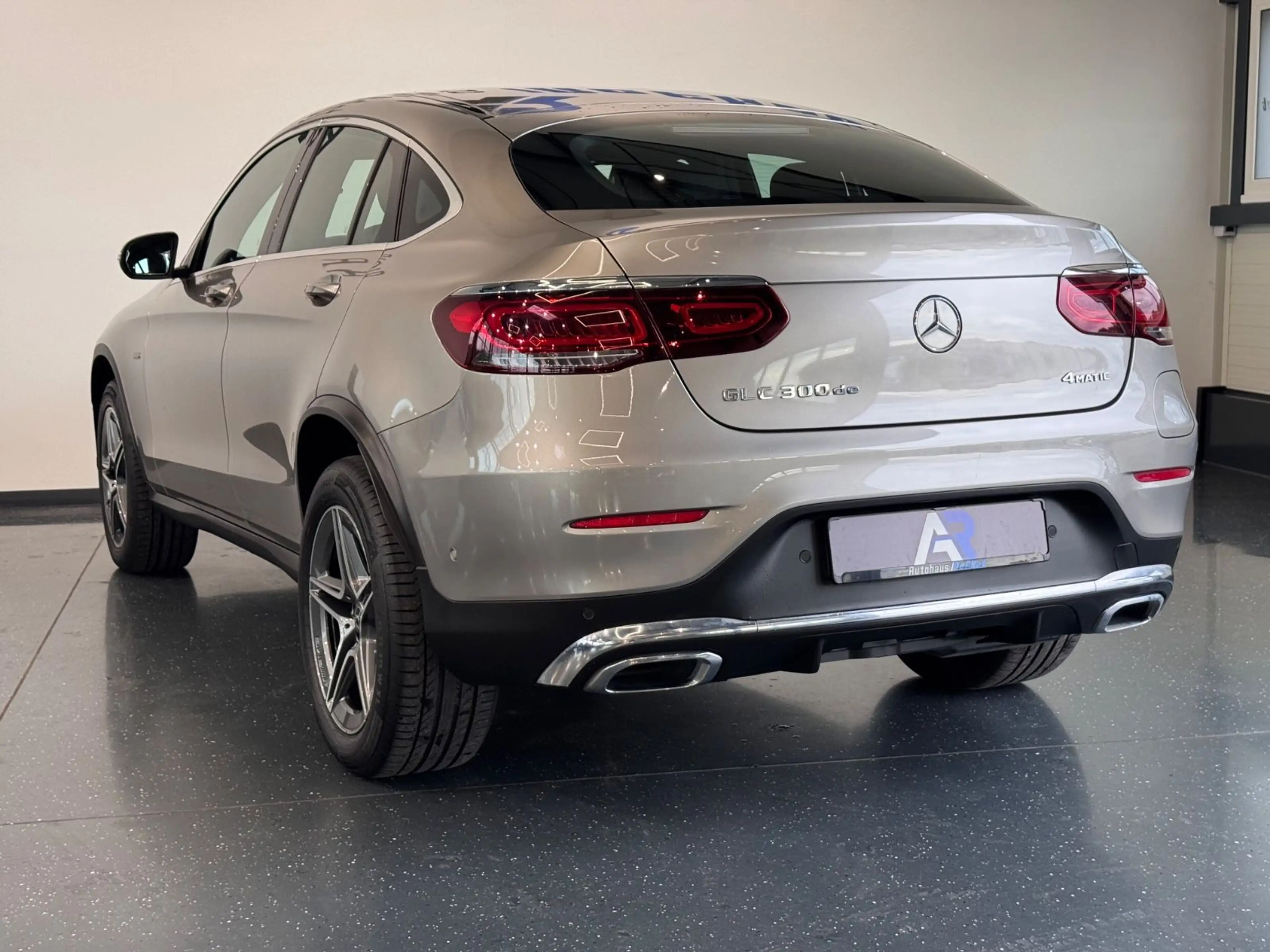 Mercedes-Benz GLC 300 GLC300de 4Matic AMG*LED*MULTIBEAM*SHZ*AMBIENTE* — photo 11
