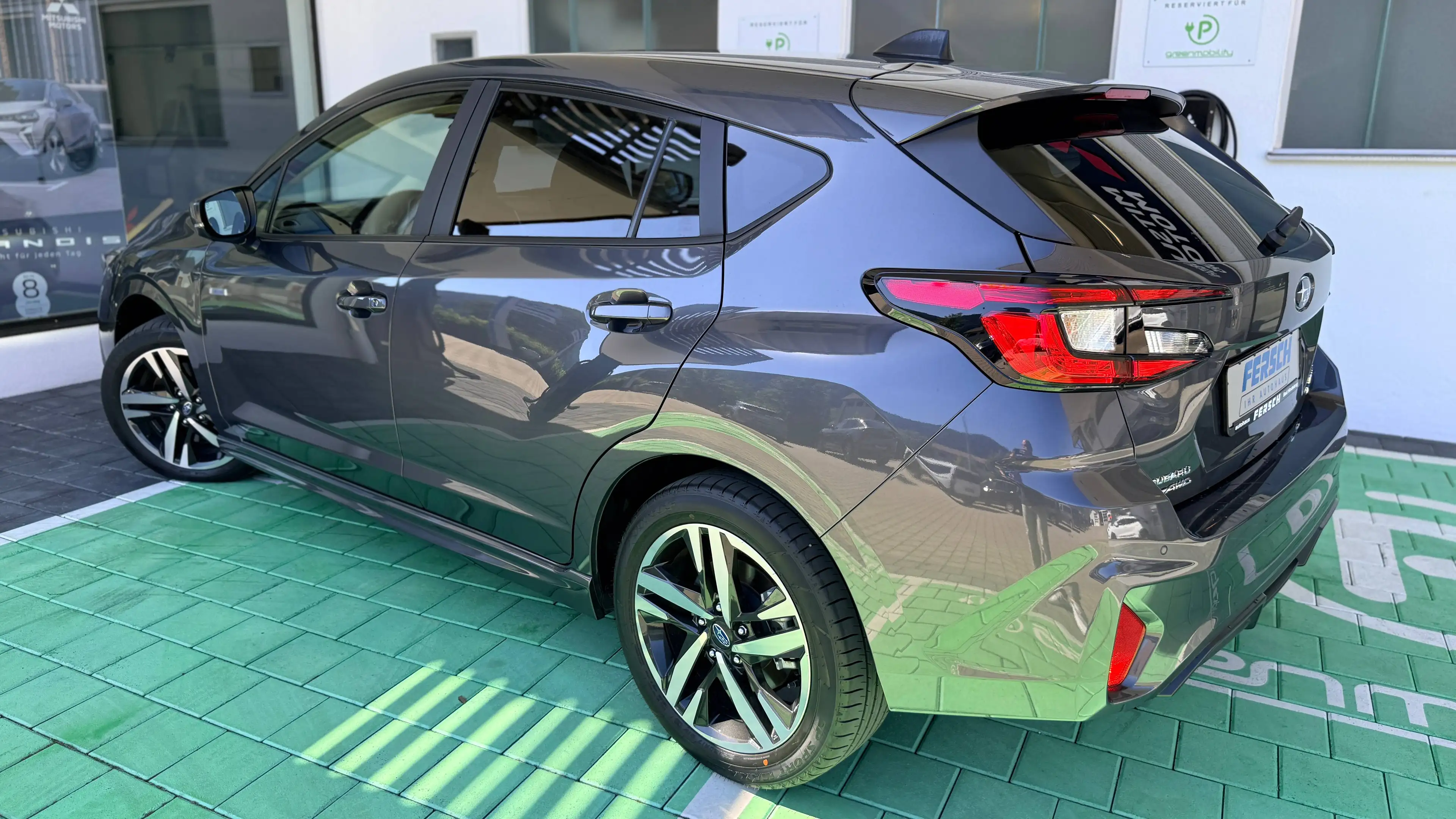 Subaru Impreza Trend 2.0 Automatik 4x4 mit Audiosystem CarPlay Leichtmetallräder, Tempomat, Rückfahrkamera uvm... — photo 2