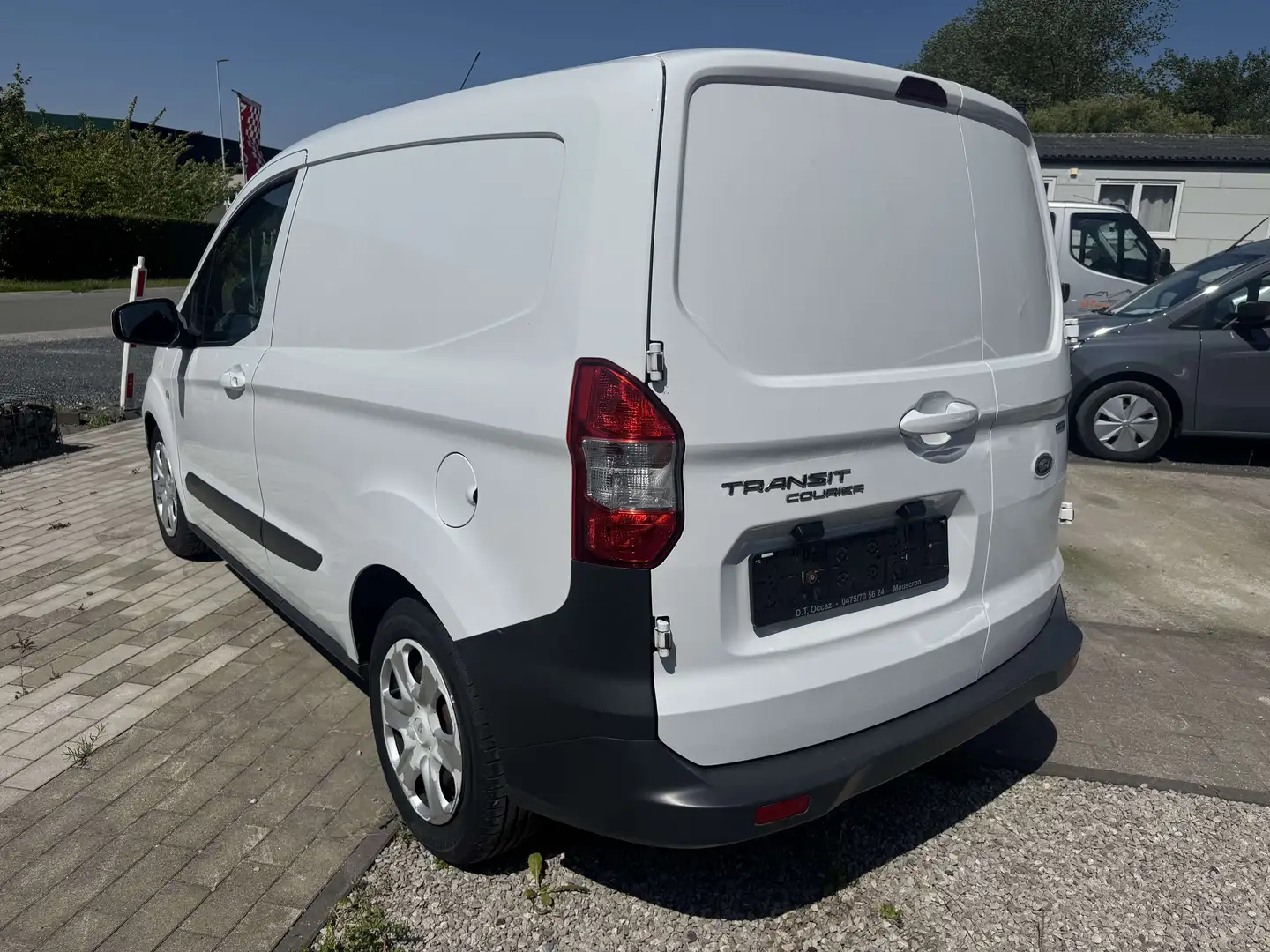 Ford Transit Courier TREND 1.0i OCOBOST 100CV Wit - 2