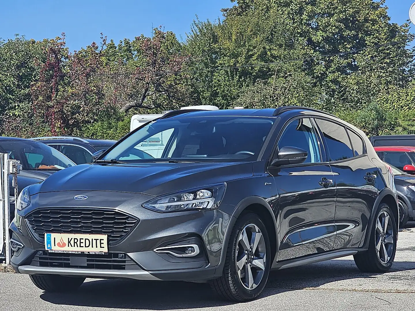 Ford Focus 1,5 EcoBoost Vignale Aut.Limousine 1-Hand Picke... Grau - 2