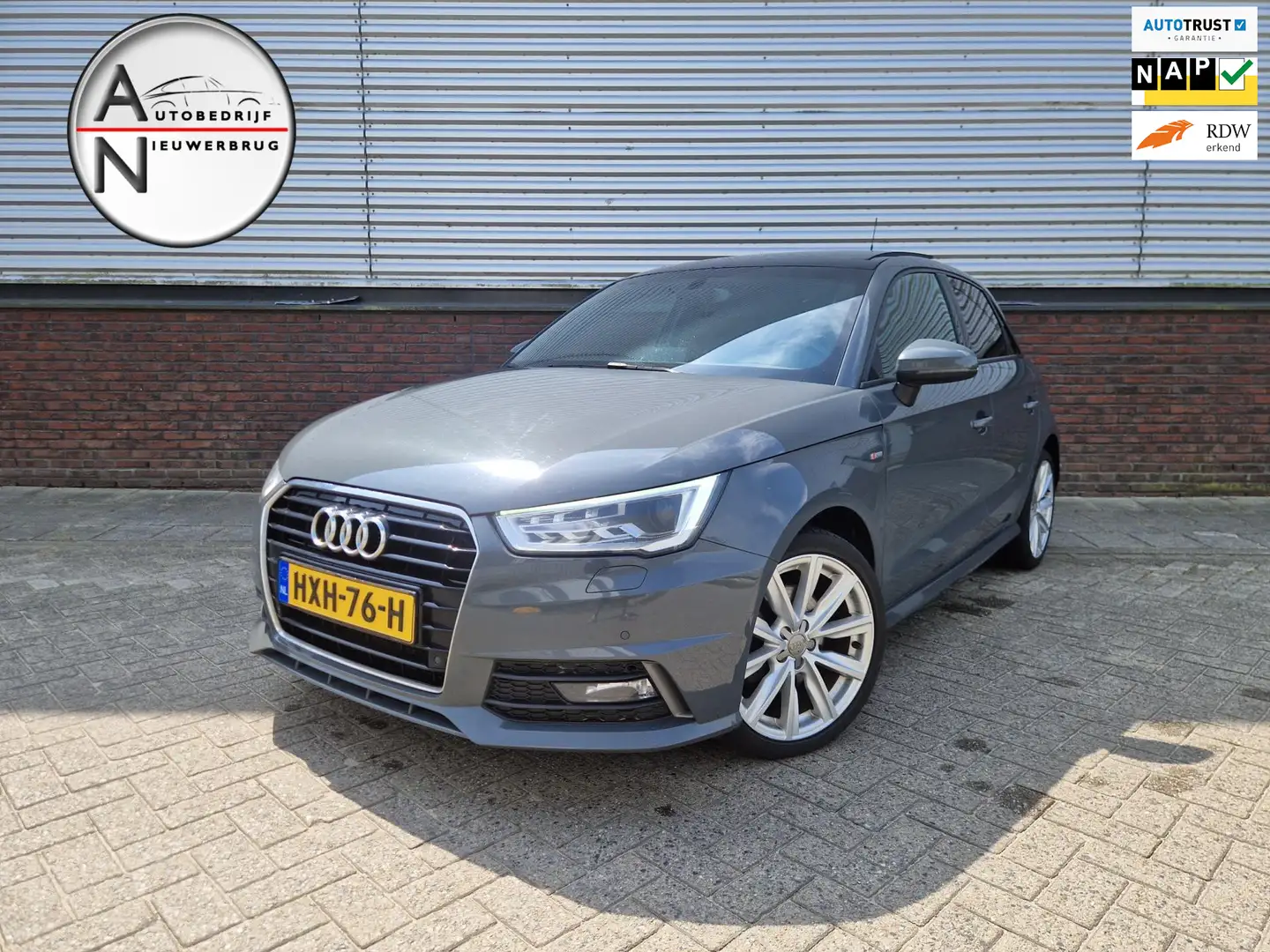 Audi A1 SPORTBACK 1.4 TFSI Sport S line Edition Panoramada Grijs - 1