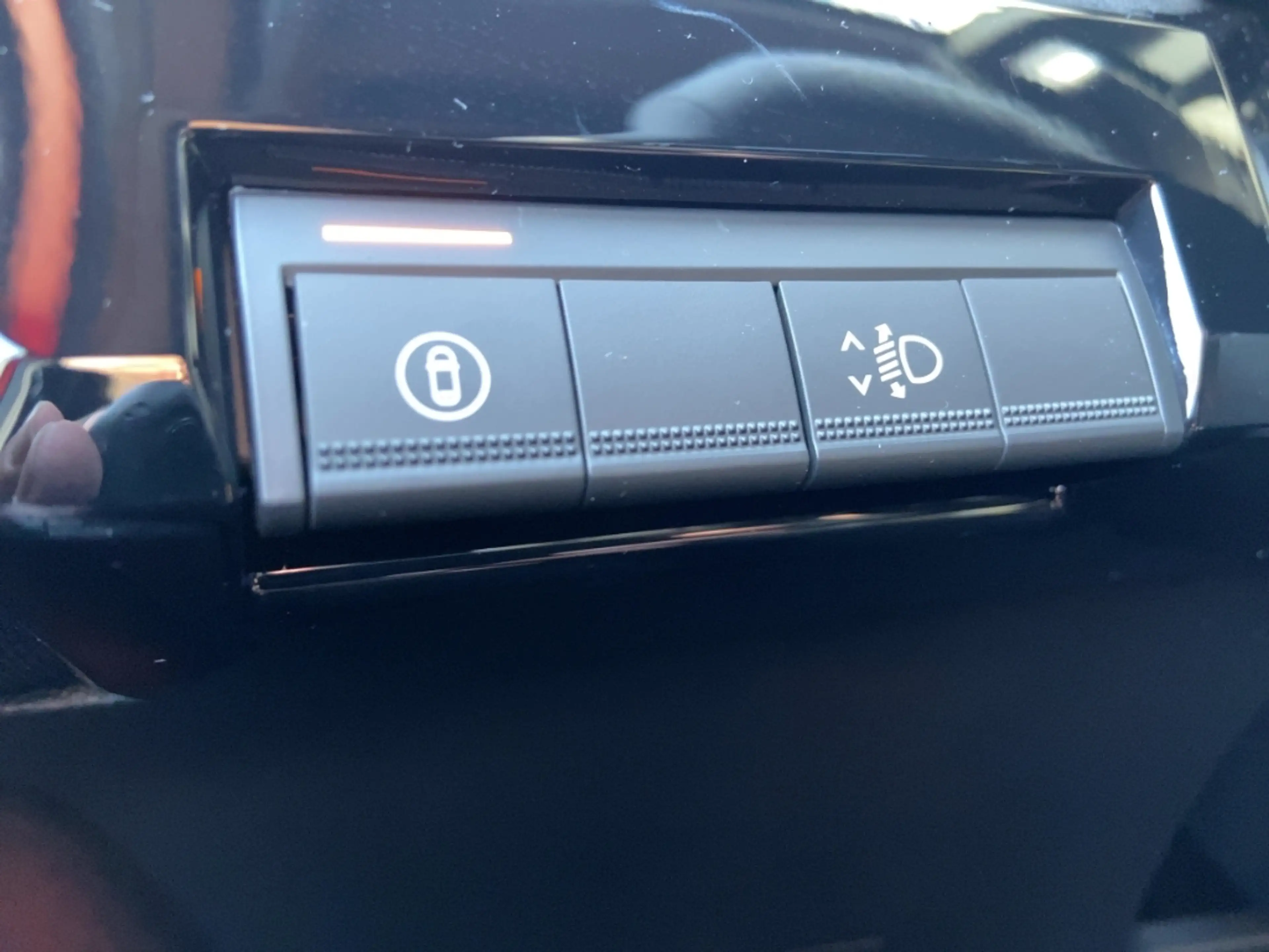 Nissan Micra ADVANCE 150PS 52kWh Wärmepumpe/Winter/LED/Keyless — photo 18