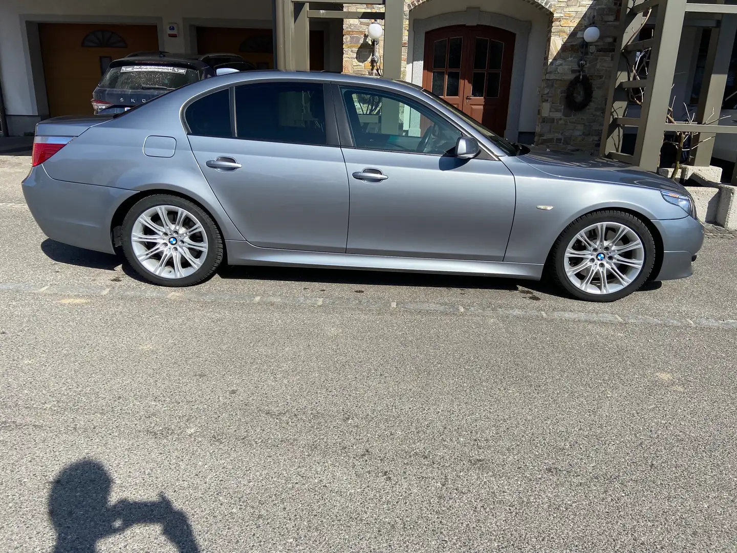 BMW 540 540i Grau - 2