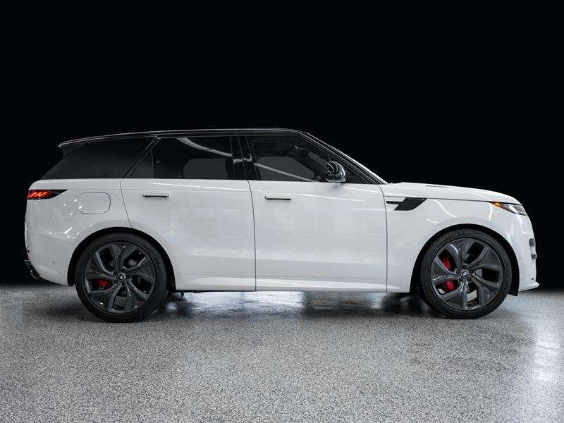 2024 Land Rover Range Rover Sport P400 Dynamic HSE alt 3