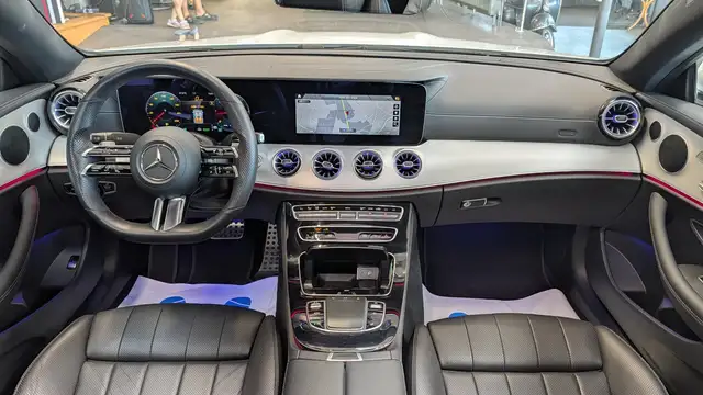 Mercedes-Benz E-Class view 10