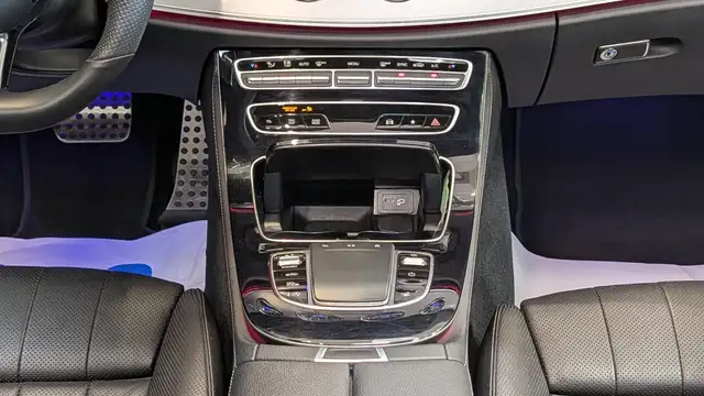 Mercedes-Benz E-Class view 15