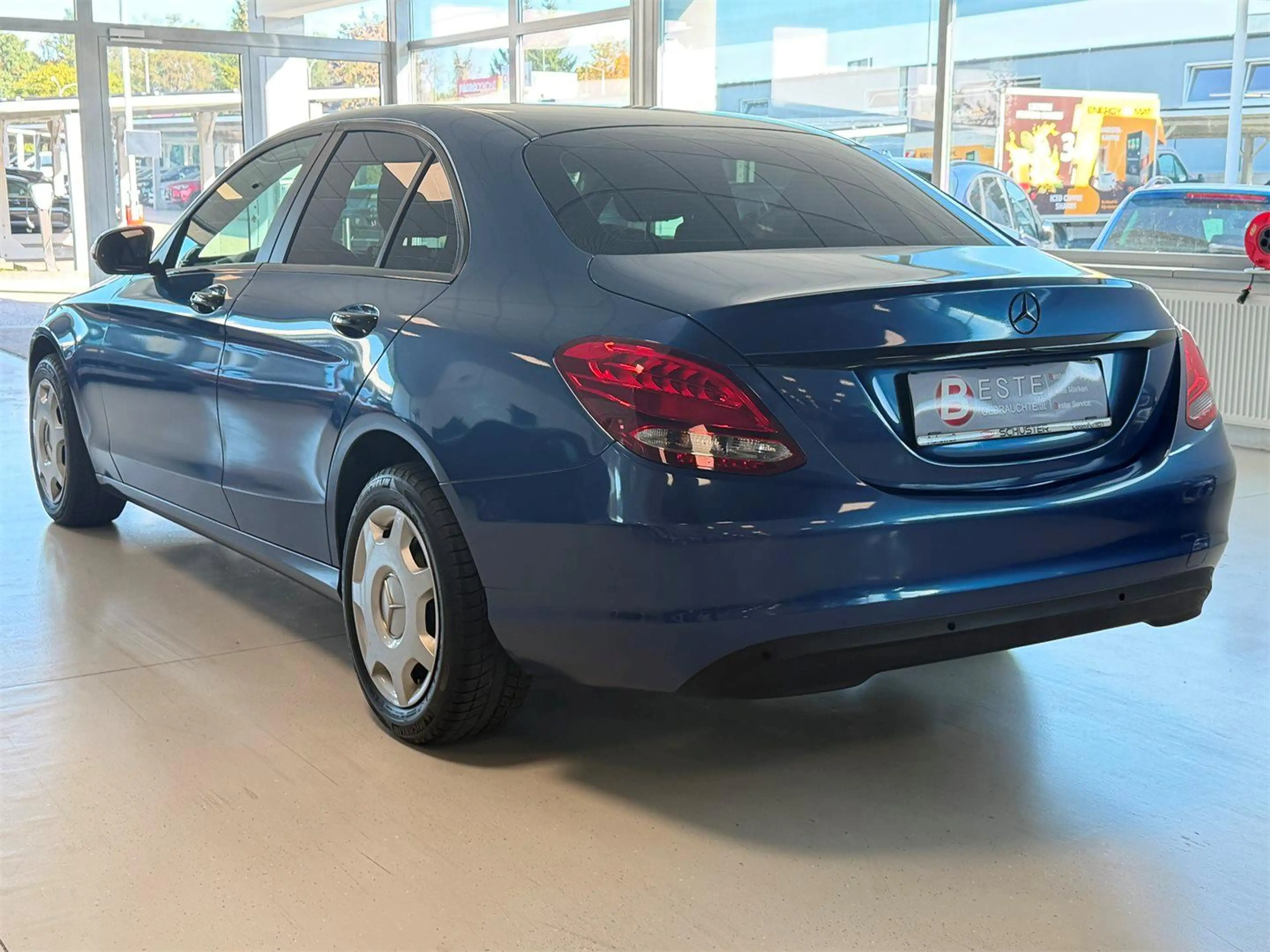 Mercedes-Benz C 220 D — photo 4