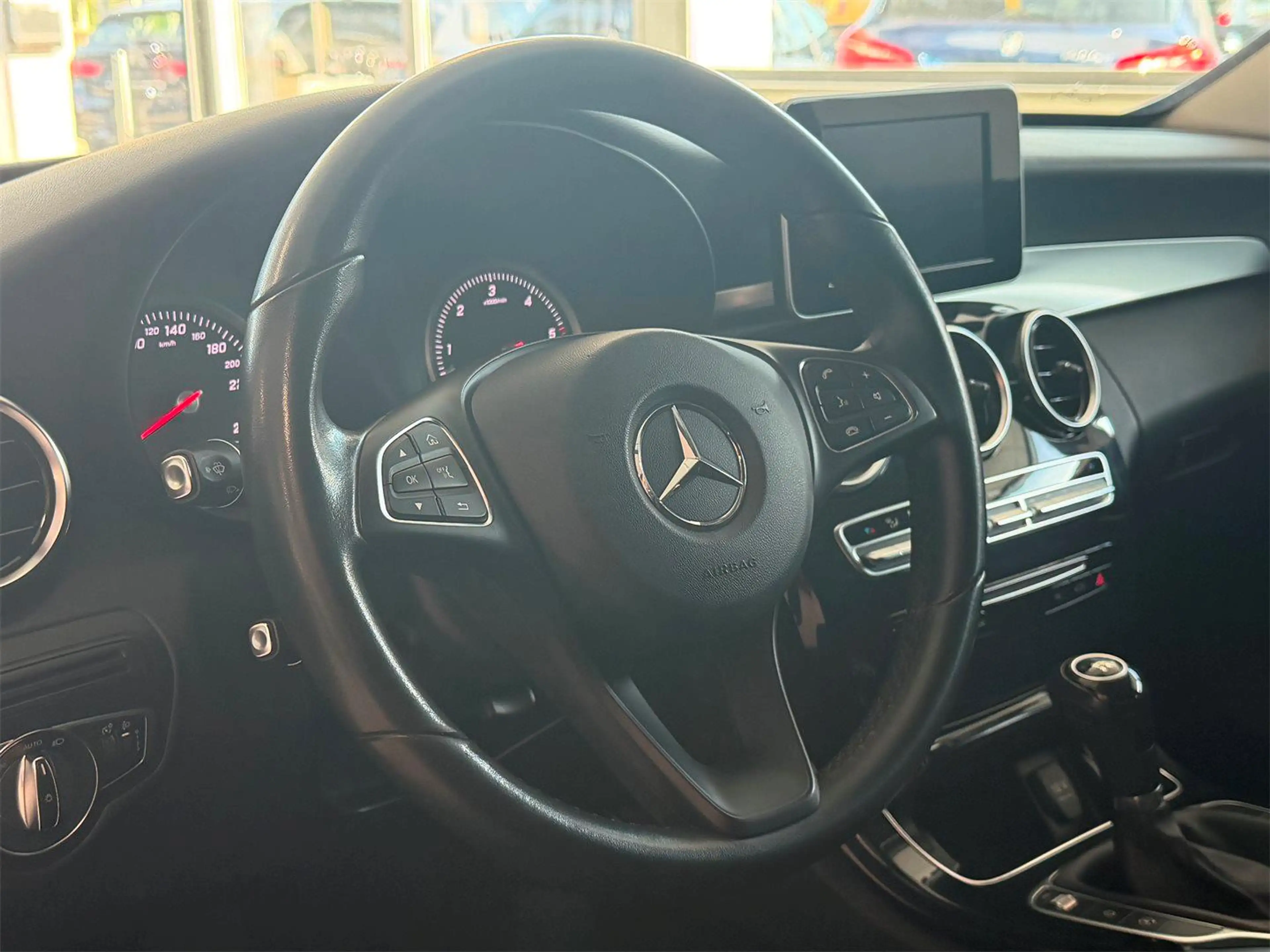 Mercedes-Benz C 220 D — photo 8