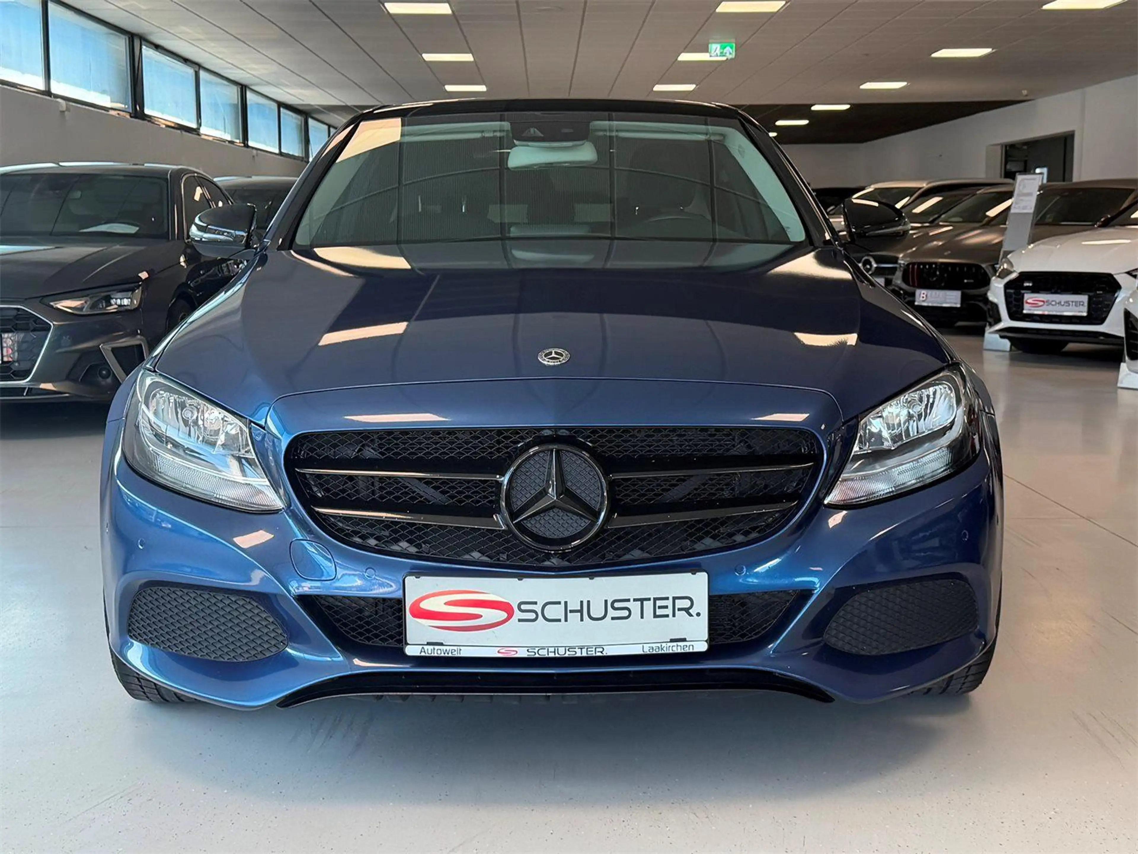 Mercedes-Benz C 220 D — photo 2
