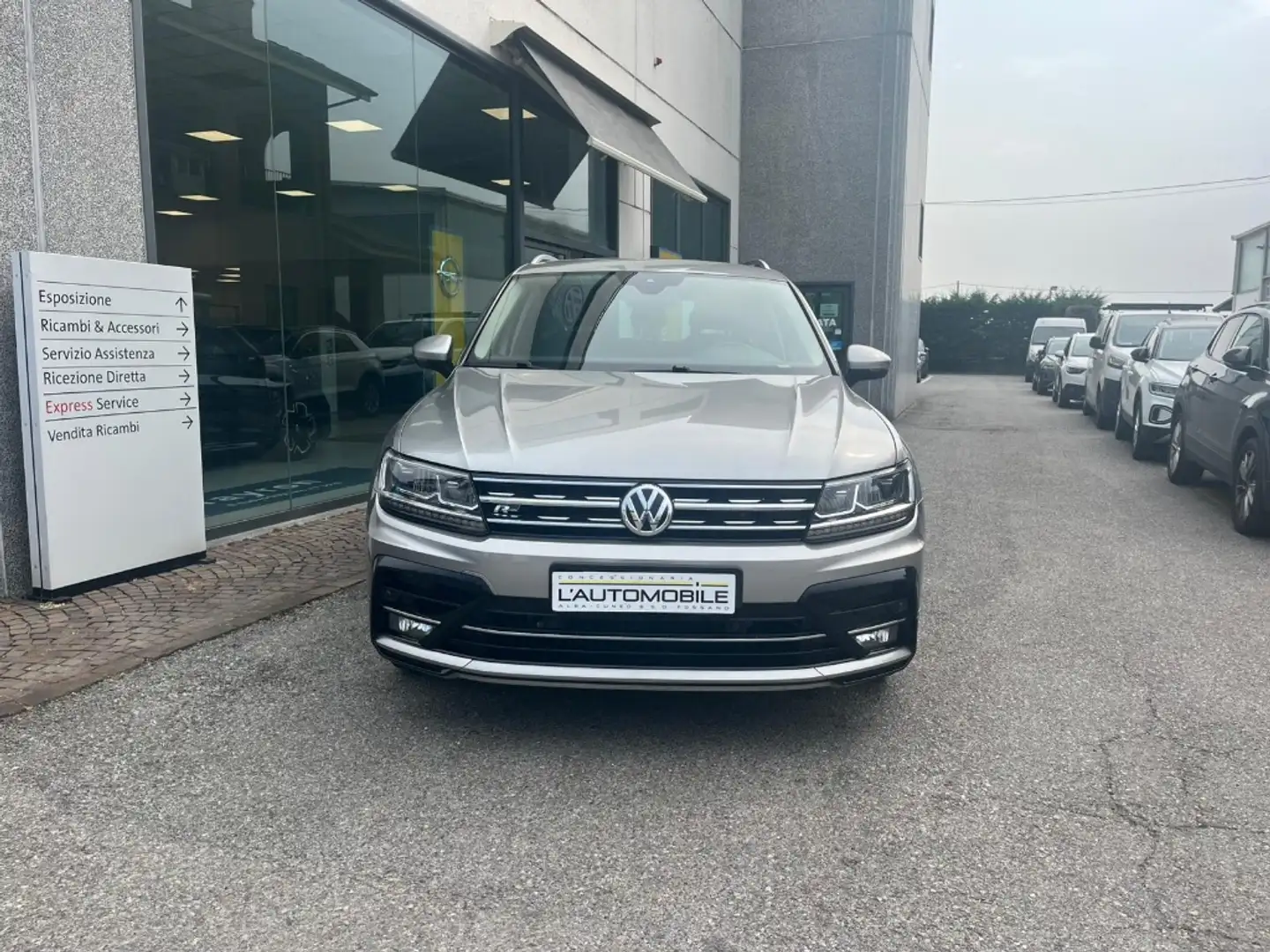 Volkswagen Tiguan II - Tiguan 1.4 tsi Sport 125cv Grigio - 2