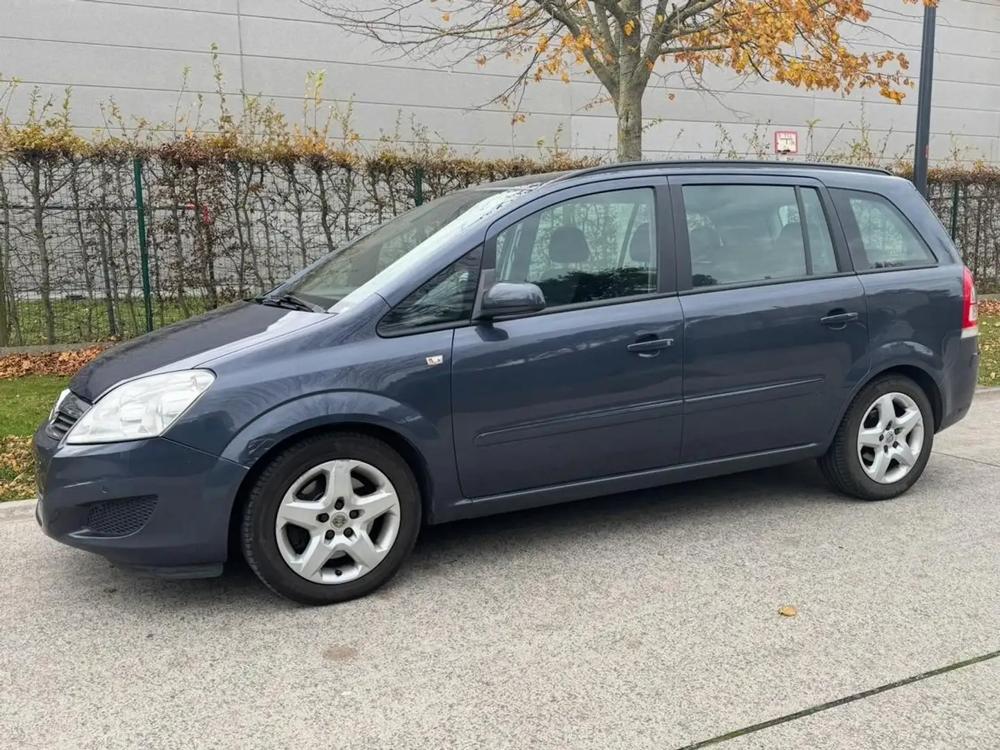 Opel Zafira Zafira 1.7 CDTi Cosmo DPF Gris - 2