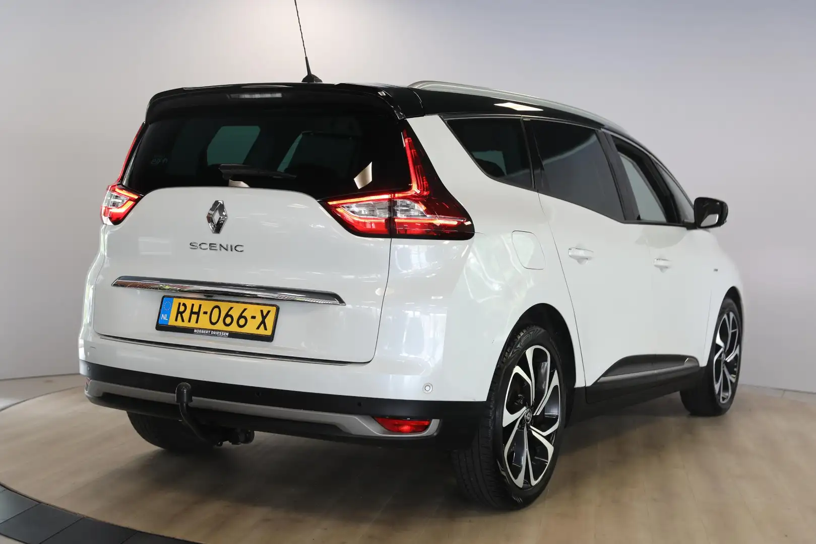Renault Grand Scenic 1.2 TCe Bose 7p. | Stoelmassage | Trekhaak | Camer Wit - 2