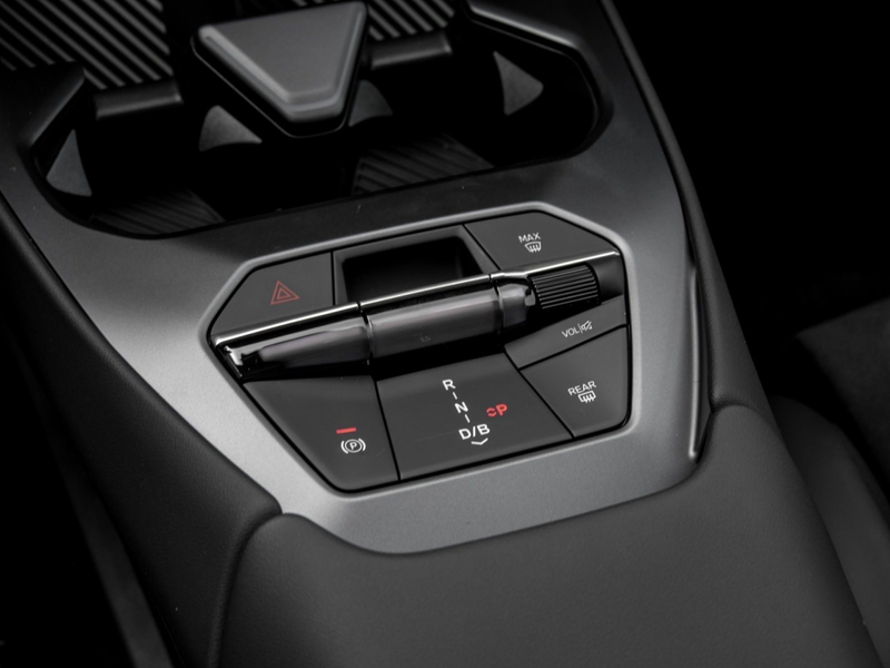 BMW iX3 40 M SPORT PRO+AHK+PANO+DA PLUS+HuD+H/K — photo 9