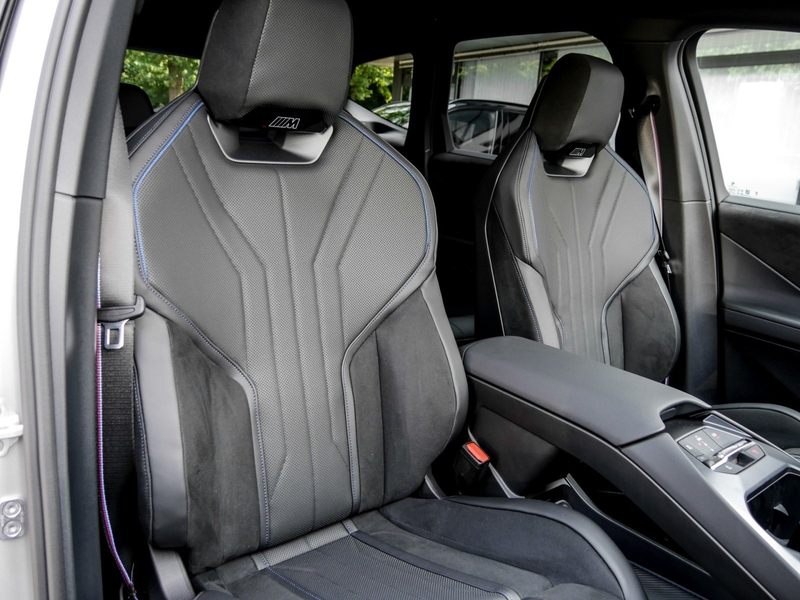 BMW iX3 40 M SPORT PRO+AHK+PANO+DA PLUS+HuD+H/K — photo 6