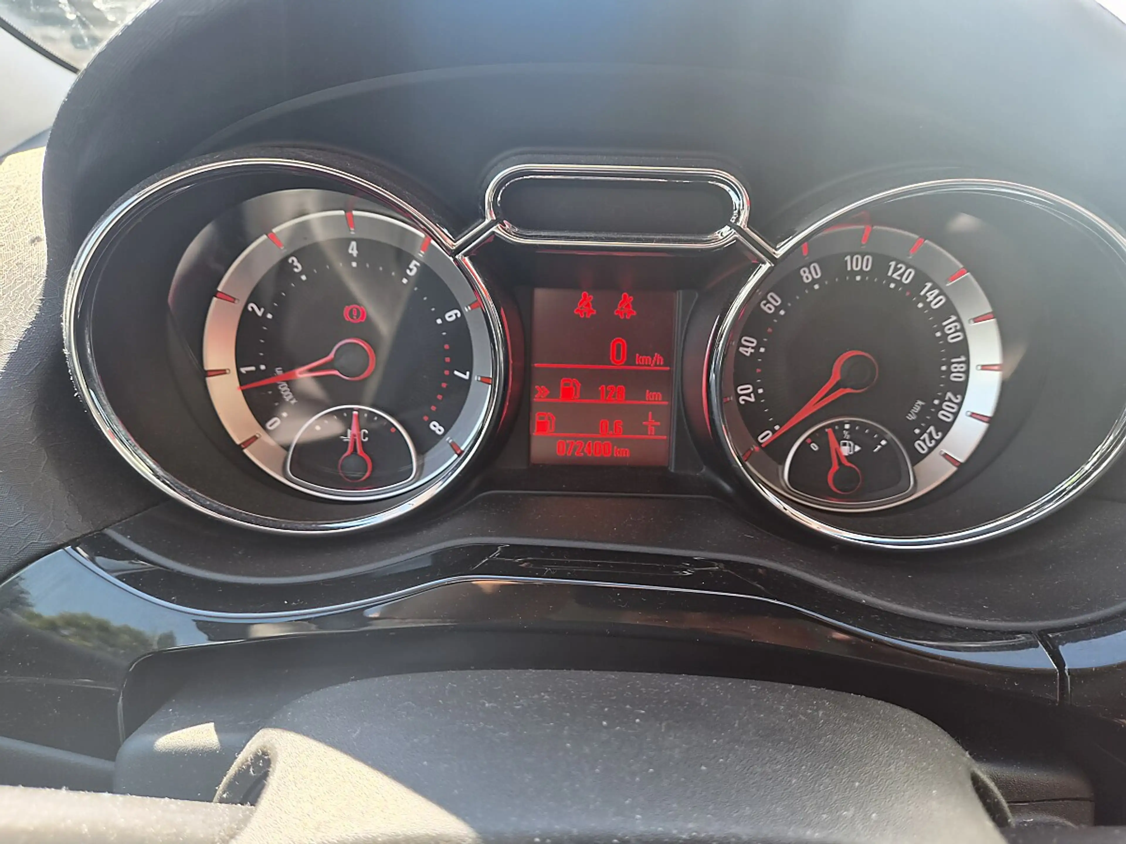 Opel Adam 1.2 Twinport ECOTEC Jam — photo 9