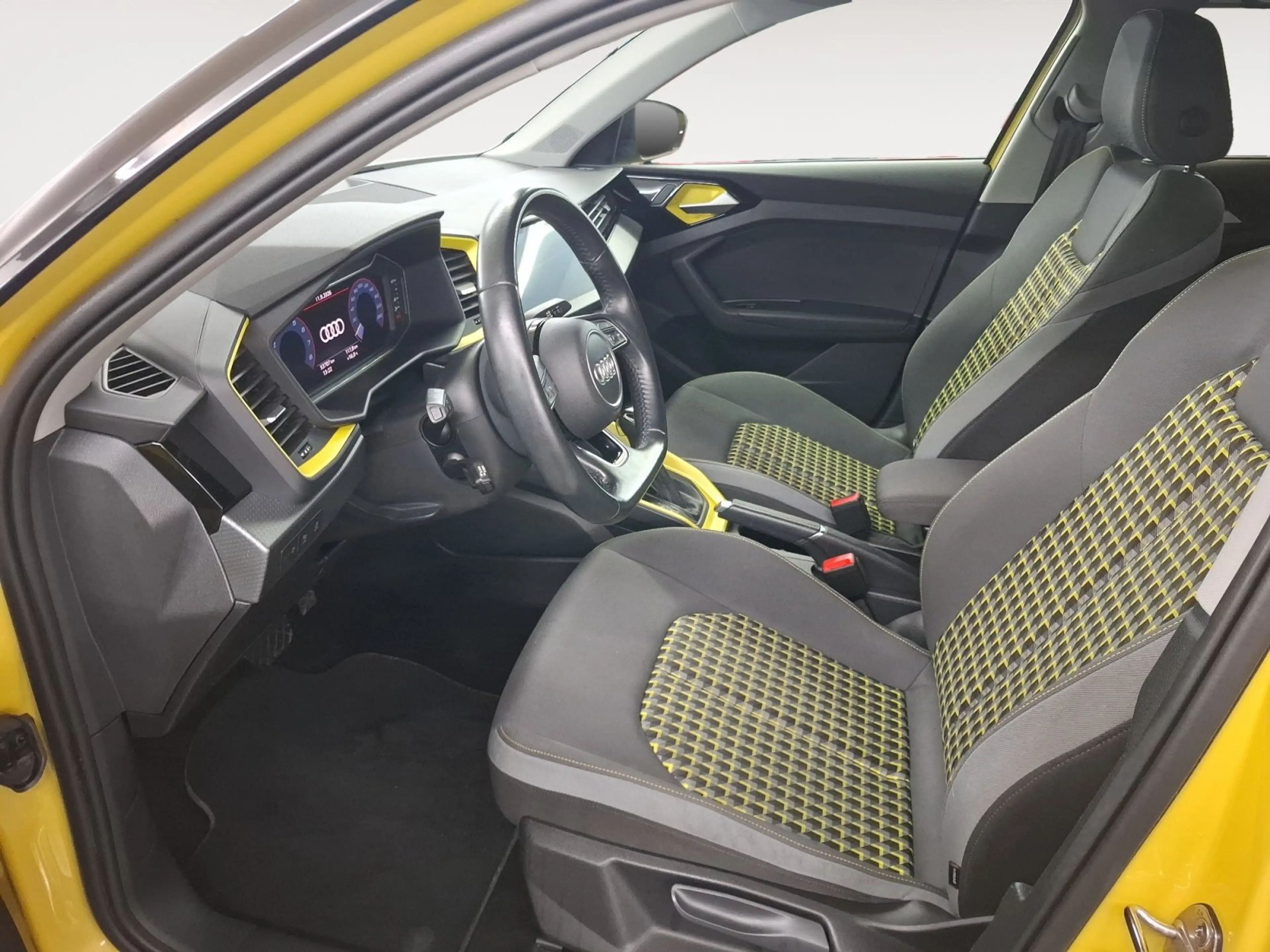 Audi A1 Sportback 40 TFSI S-Line SHZ Navi PDC — photo 7