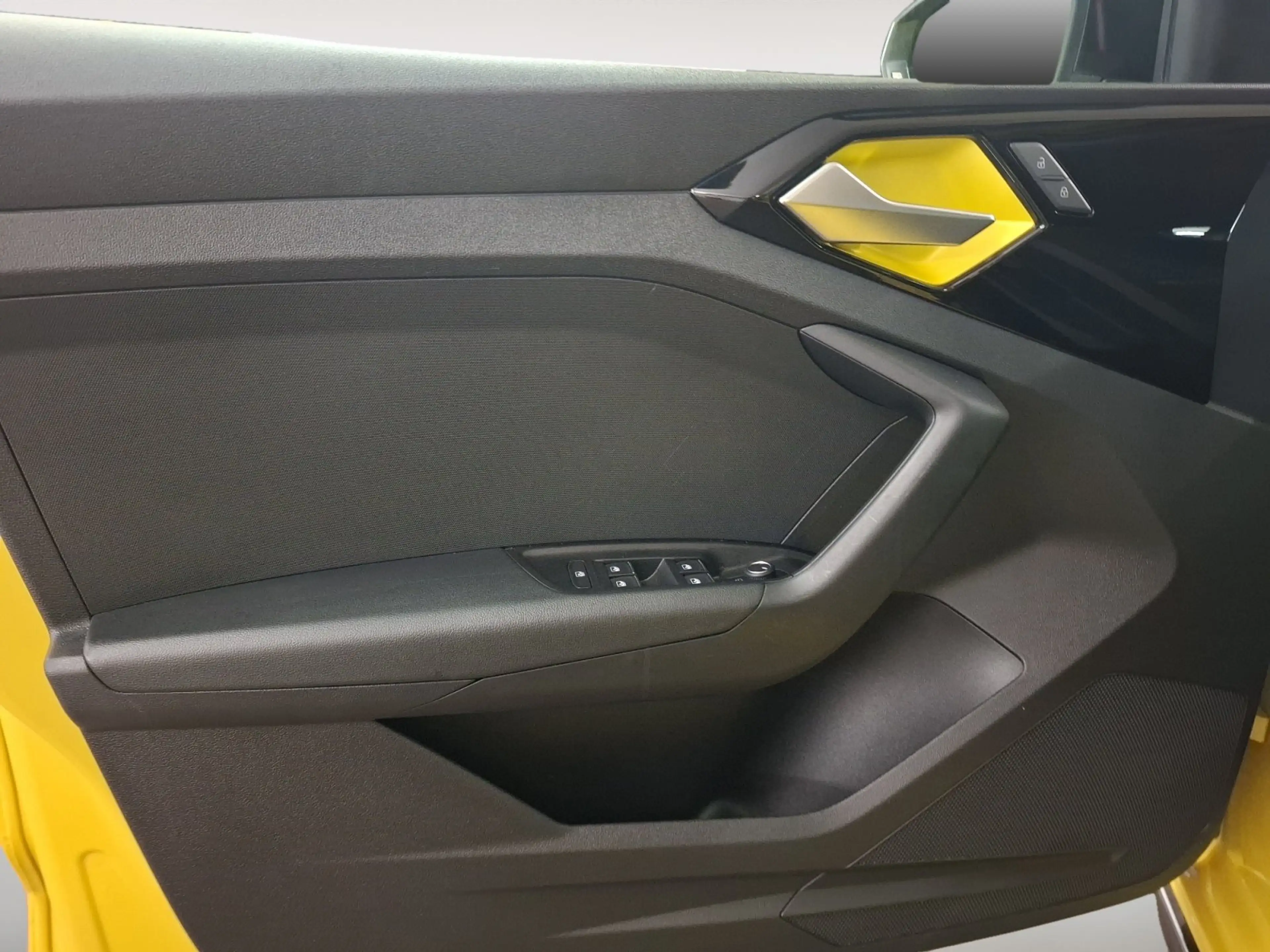 Audi A1 Sportback 40 TFSI S-Line SHZ Navi PDC — photo 14