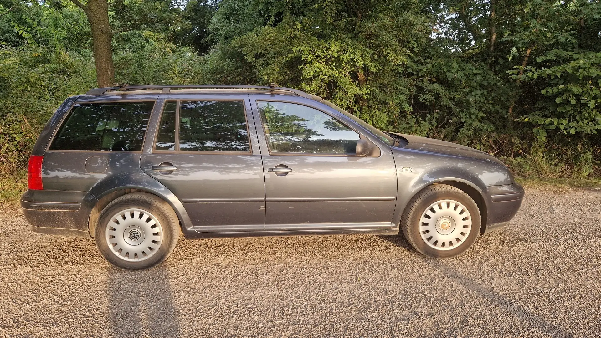 Volkswagen Bora Variant 1.6 Comfortline Blau - 2