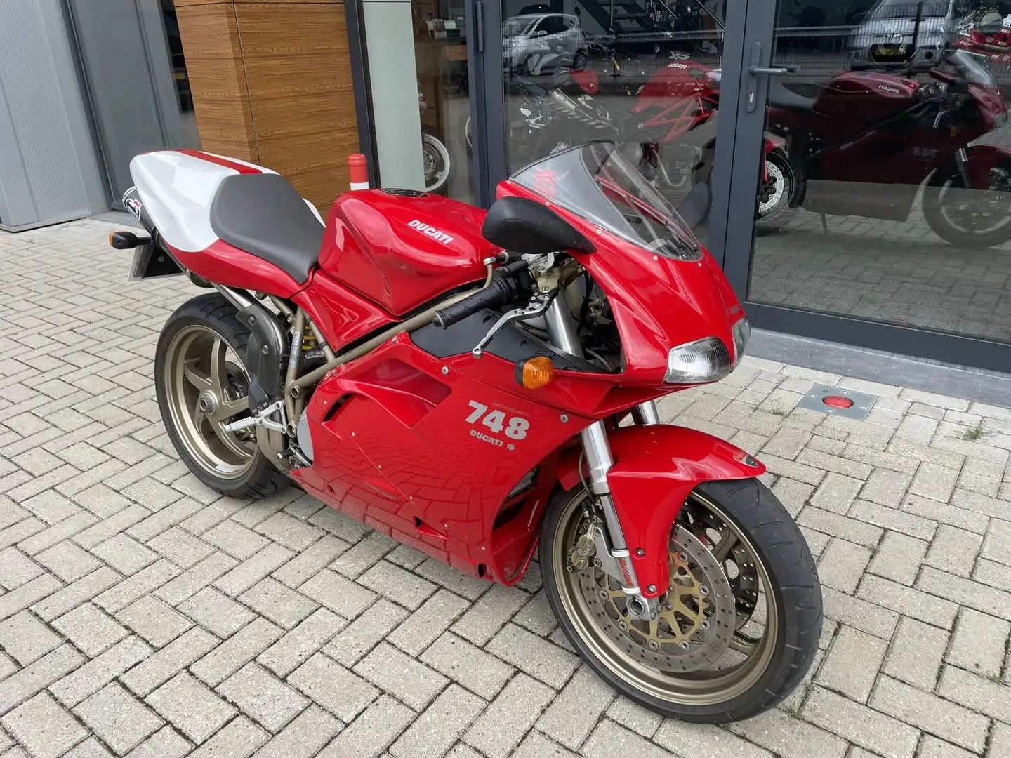 Ducati 748 S Monoposto Termignoni # riemen vervangen Rouge - 2