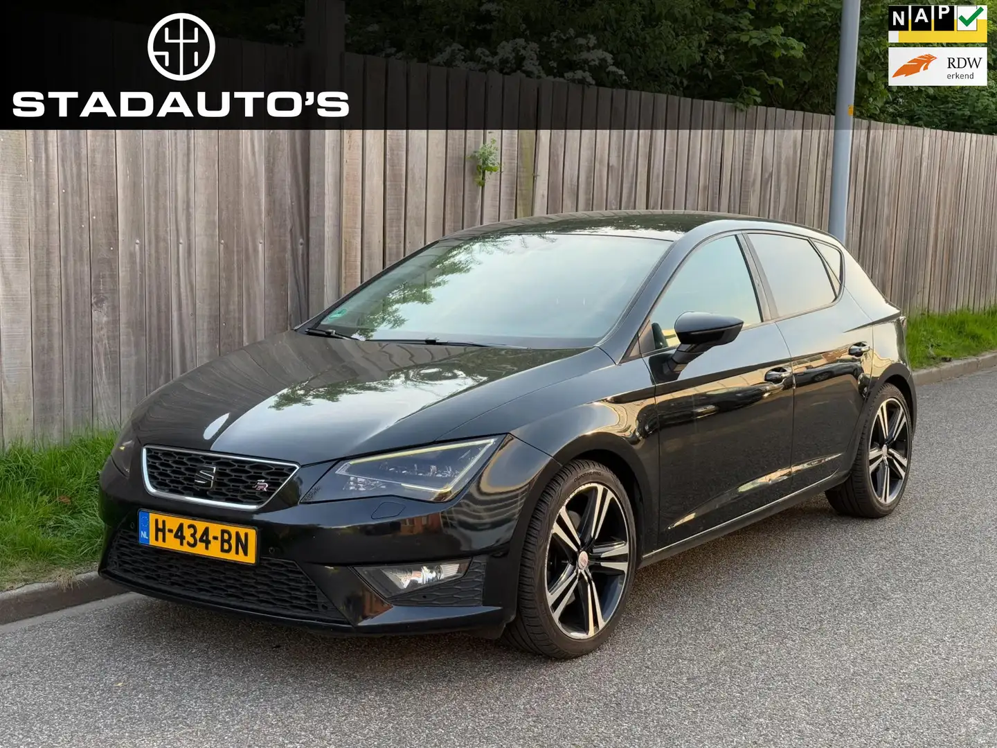 SEAT Leon 2.0 TDI DSG FR 184PK LED Seat Sound 5DRS BTW! Noir - 1