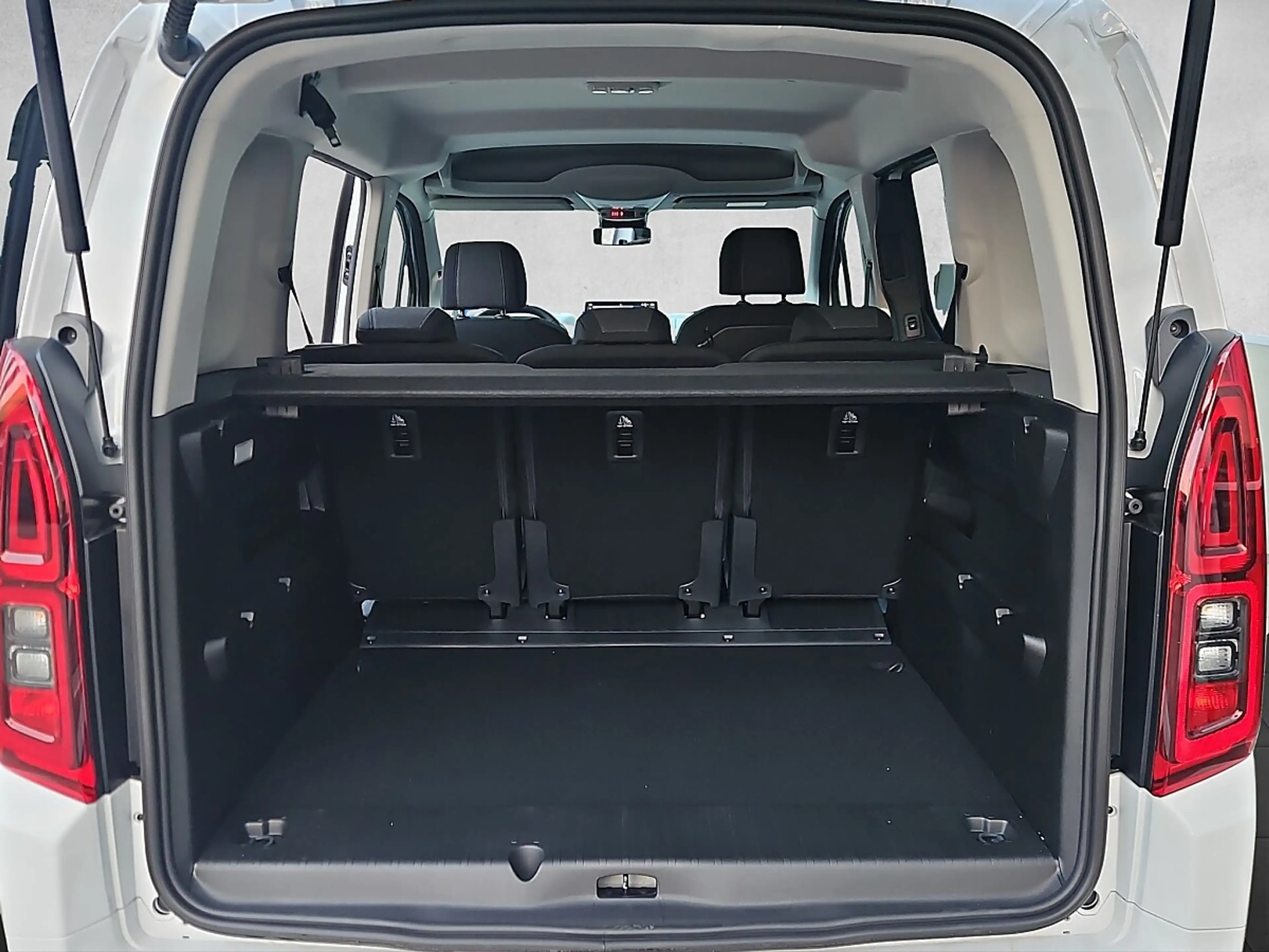 Opel Combo 1.5 Diesel L GS — photo 12