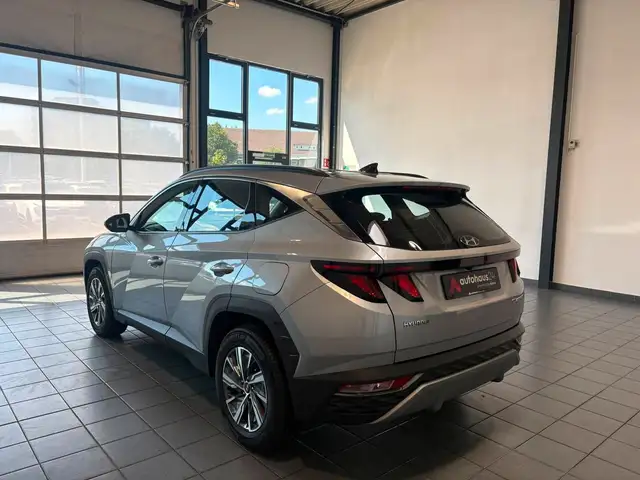 Hyundai Tucson view 4